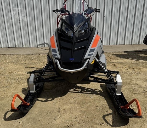 2025 POLARIS 550 INDY SPORT SNOWMOBILES